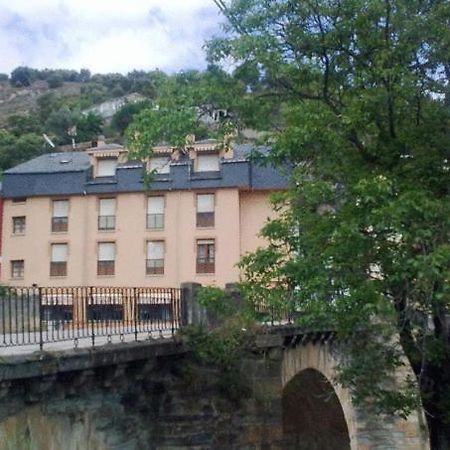 Hostal Restaurante Mendez Villafranca Del Bierzo Ngoại thất bức ảnh