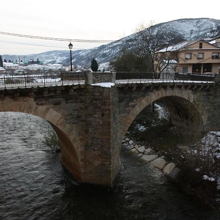 Hostal Restaurante Mendez Villafranca Del Bierzo Ngoại thất bức ảnh