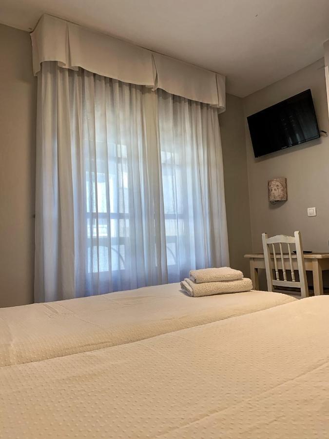 Hostal Restaurante Mendez Villafranca Del Bierzo Ngoại thất bức ảnh
