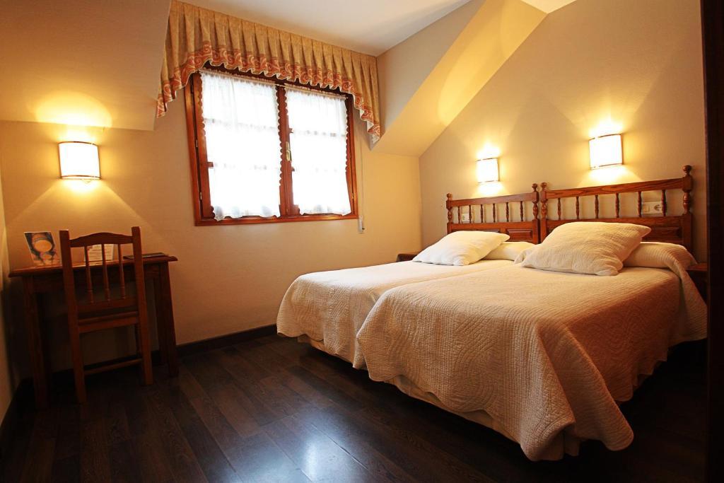 Hostal Restaurante Mendez Villafranca Del Bierzo Phòng bức ảnh