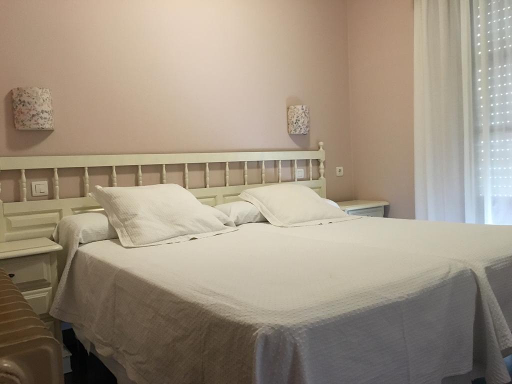 Hostal Restaurante Mendez Villafranca Del Bierzo Ngoại thất bức ảnh