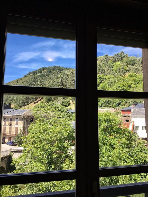 Hostal Restaurante Mendez Villafranca Del Bierzo Ngoại thất bức ảnh