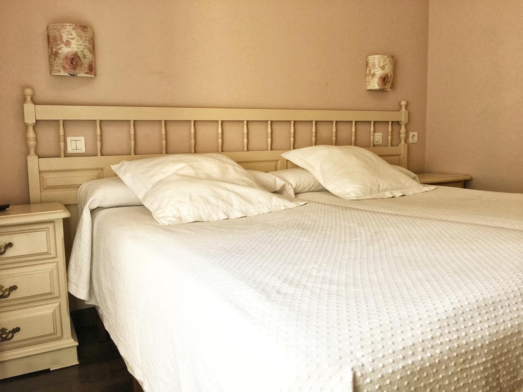 Hostal Restaurante Mendez Villafranca Del Bierzo Ngoại thất bức ảnh