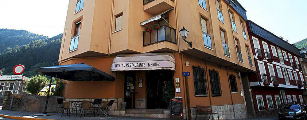 Hostal Restaurante Mendez Villafranca Del Bierzo Ngoại thất bức ảnh