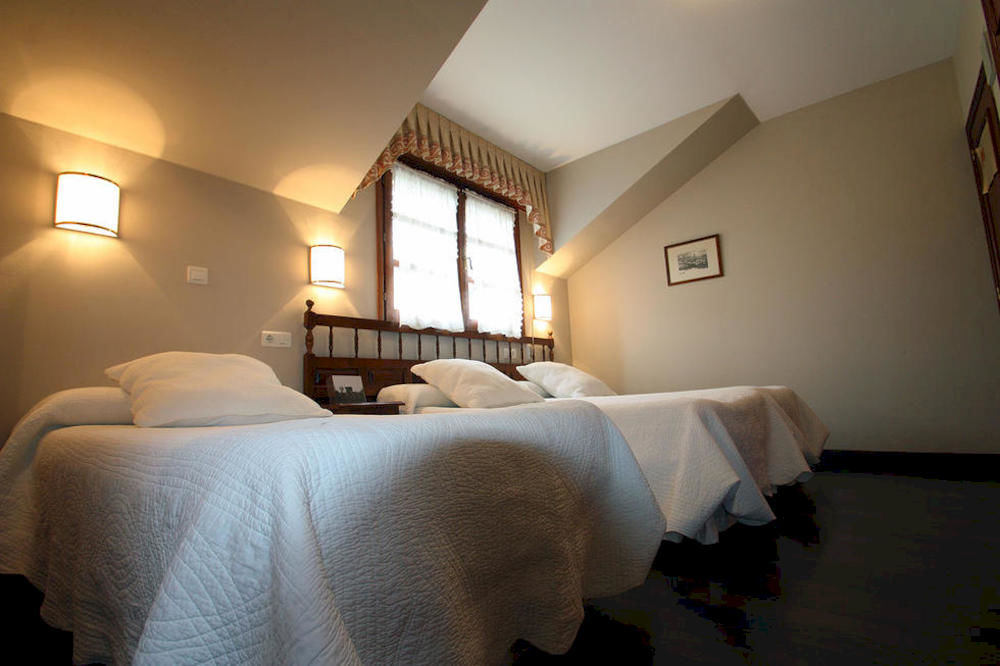 Hostal Restaurante Mendez Villafranca Del Bierzo Ngoại thất bức ảnh