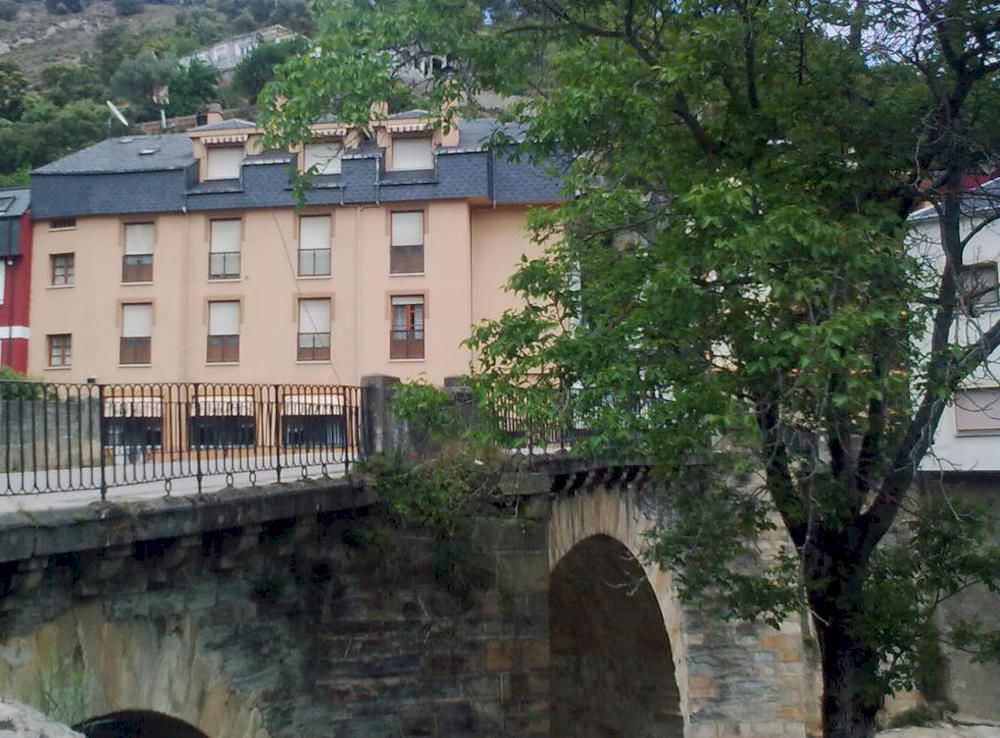 Hostal Restaurante Mendez Villafranca Del Bierzo Ngoại thất bức ảnh